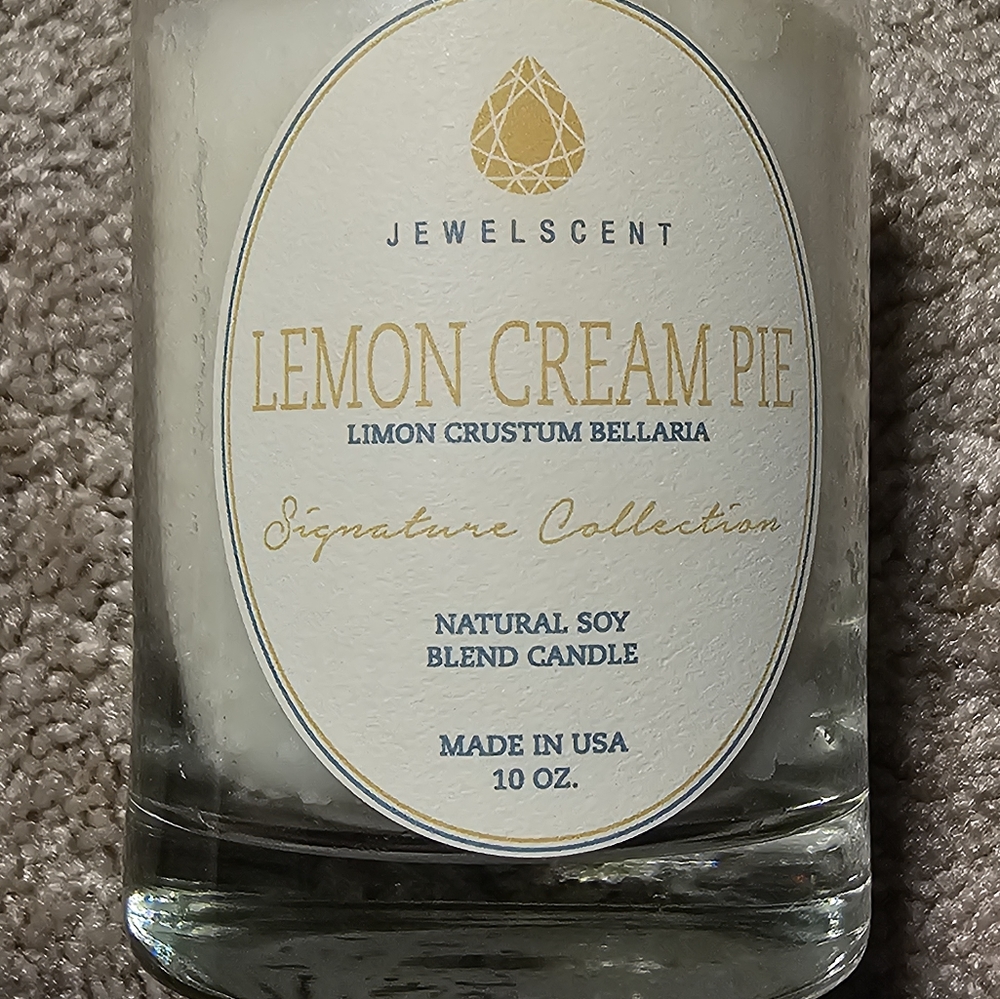 Jewelscent Candle signature series 10oz (ring size #10)